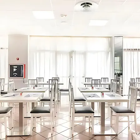 酒店 Argia Marina Centro 3*