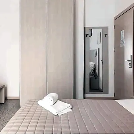 Argia Marina Centro Hotel 3*