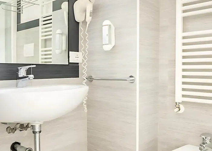 Argia Marina Centro 3* ريميني