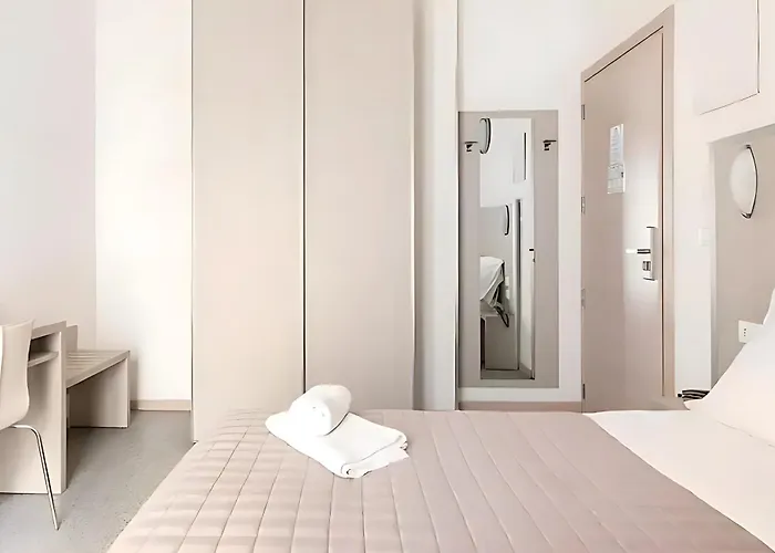 Argia Marina Centro فندق