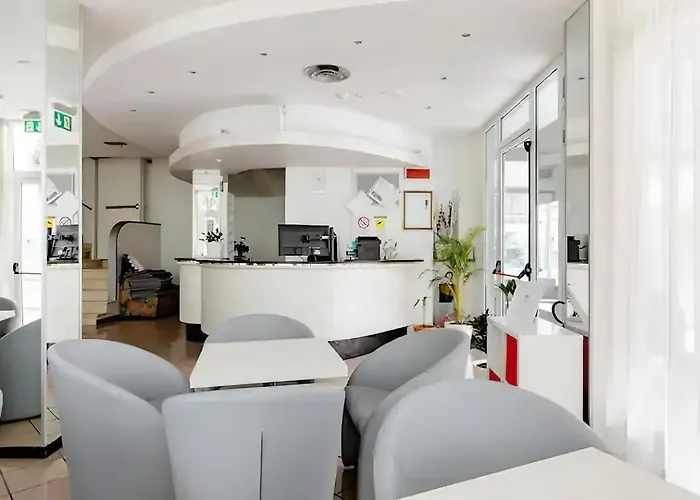 فندق Argia Marina Centro