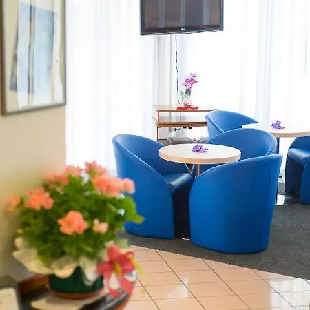 מלון Argia Marina Centro 3*