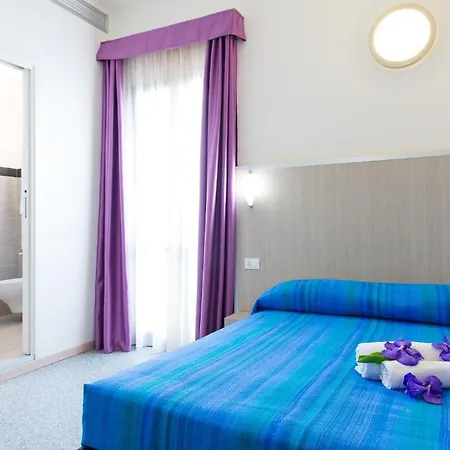 Argia Marina Centro מלון 3*