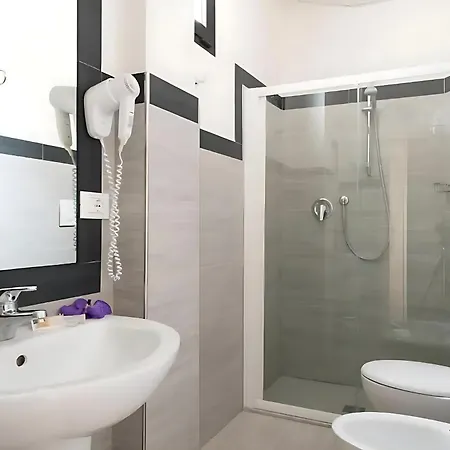 Argia Marina Centro Hotell