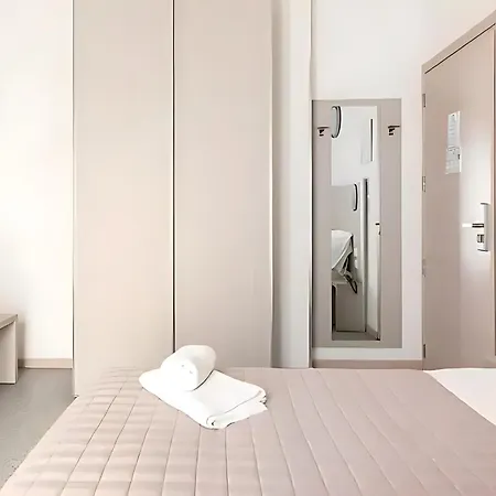 Argia Marina Centro מלון