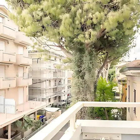 מלון Argia Marina Centro 3*