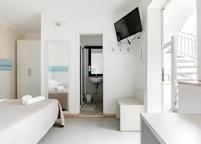 Hotel Argia Marina Centro 3*