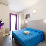 מלון Argia Marina Centro 3*