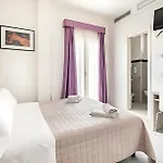 Argia Marina Centro מלון