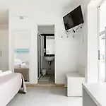 Argia Marina Centro מלון