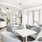 מלון Argia Marina Centro 3*