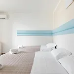 מלון Argia Marina Centro 3*